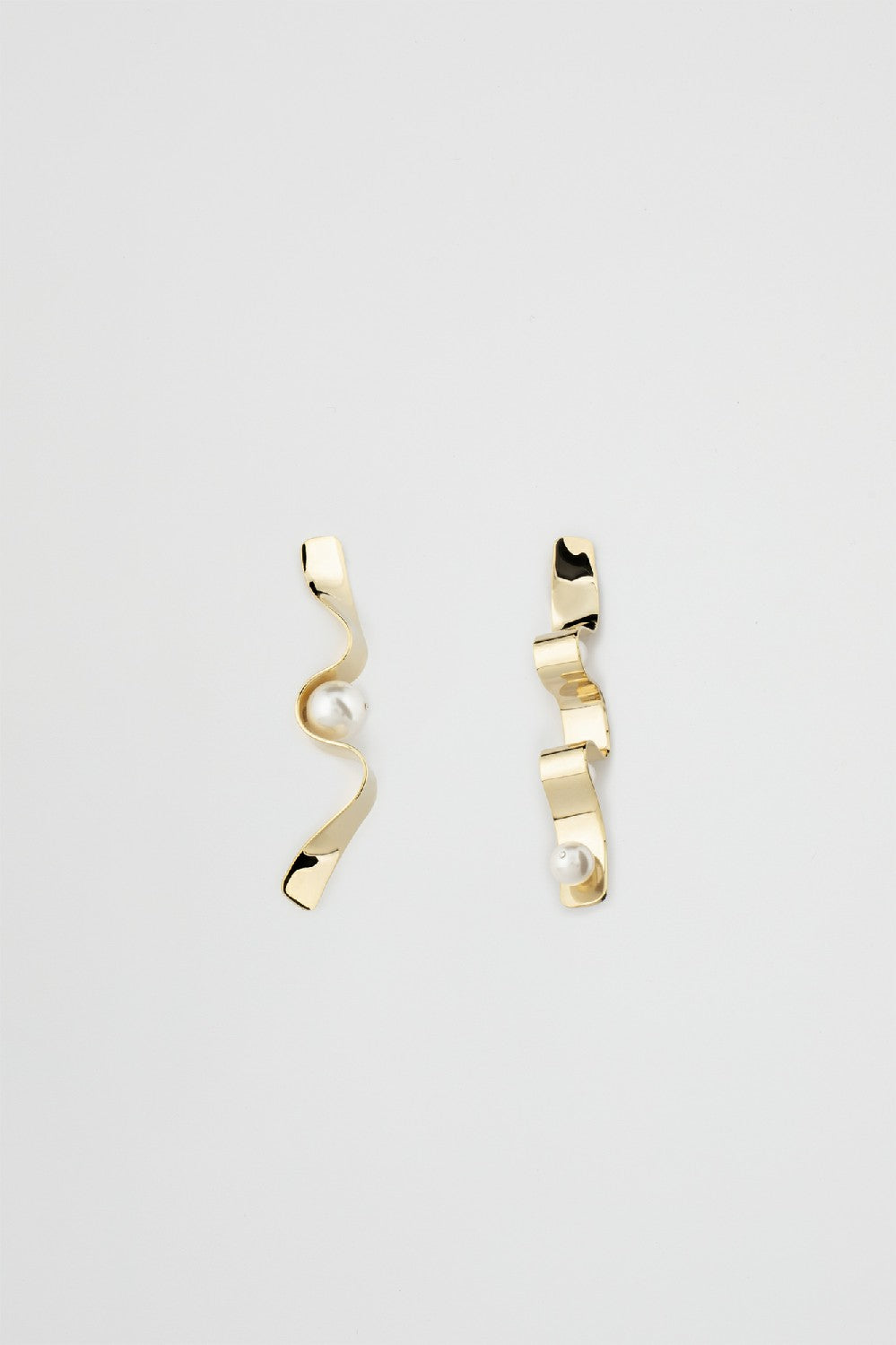 MEIL EARRINGS