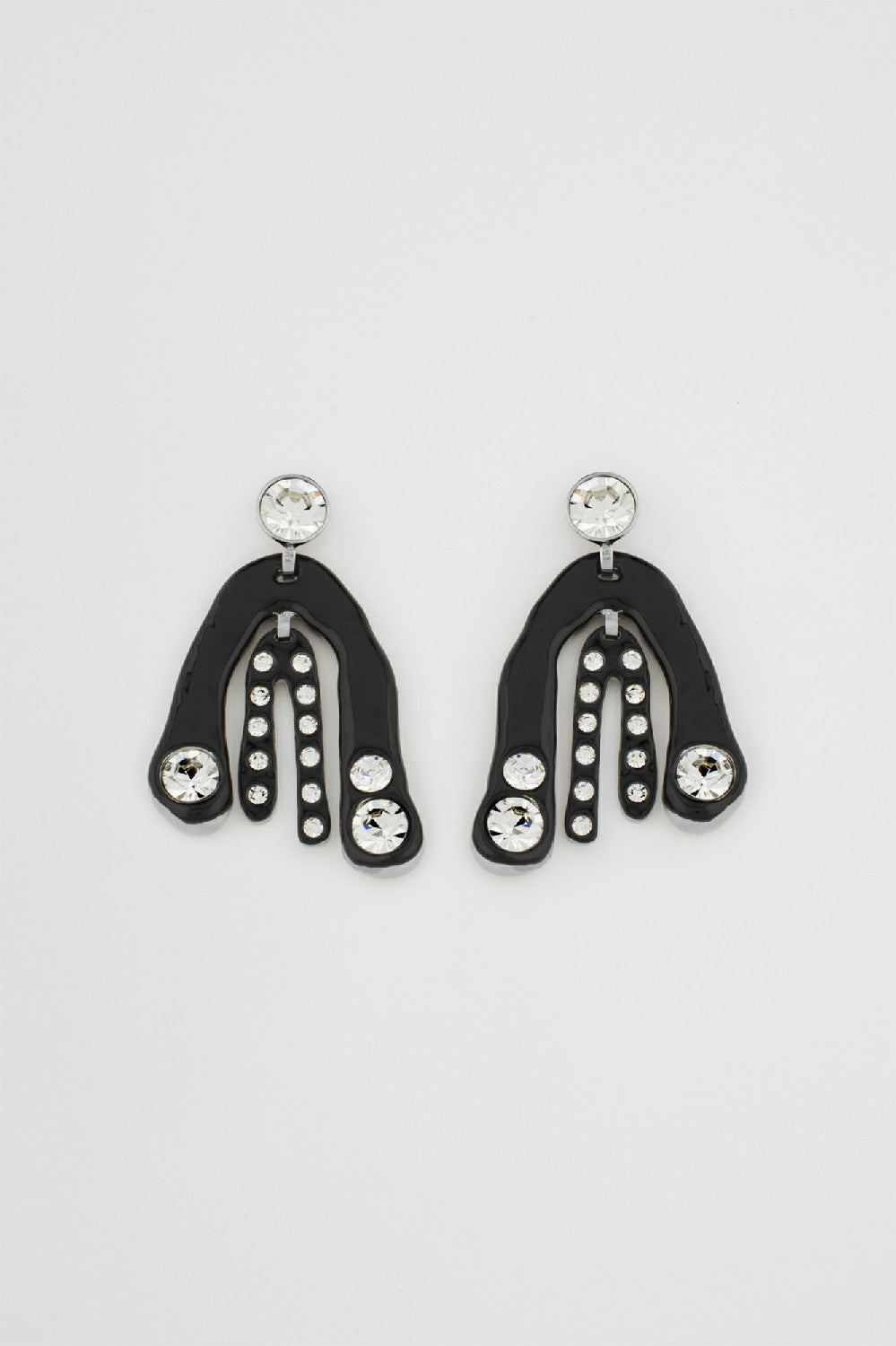 DAG EARRINGS BLACK